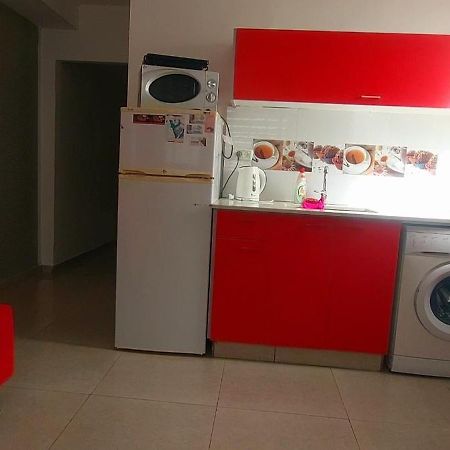 612 Apartment On The Beach Bat Yam Eksteriør billede
