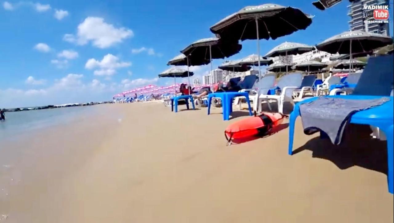 612 Apartment On The Beach Bat Yam Eksteriør billede