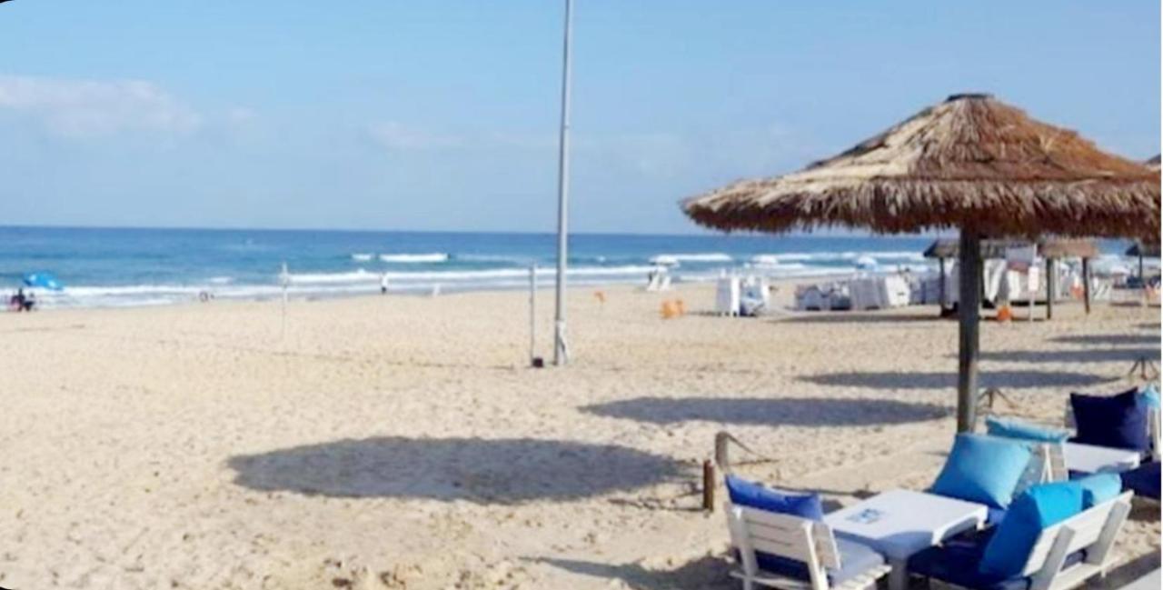 612 Apartment On The Beach Bat Yam Eksteriør billede